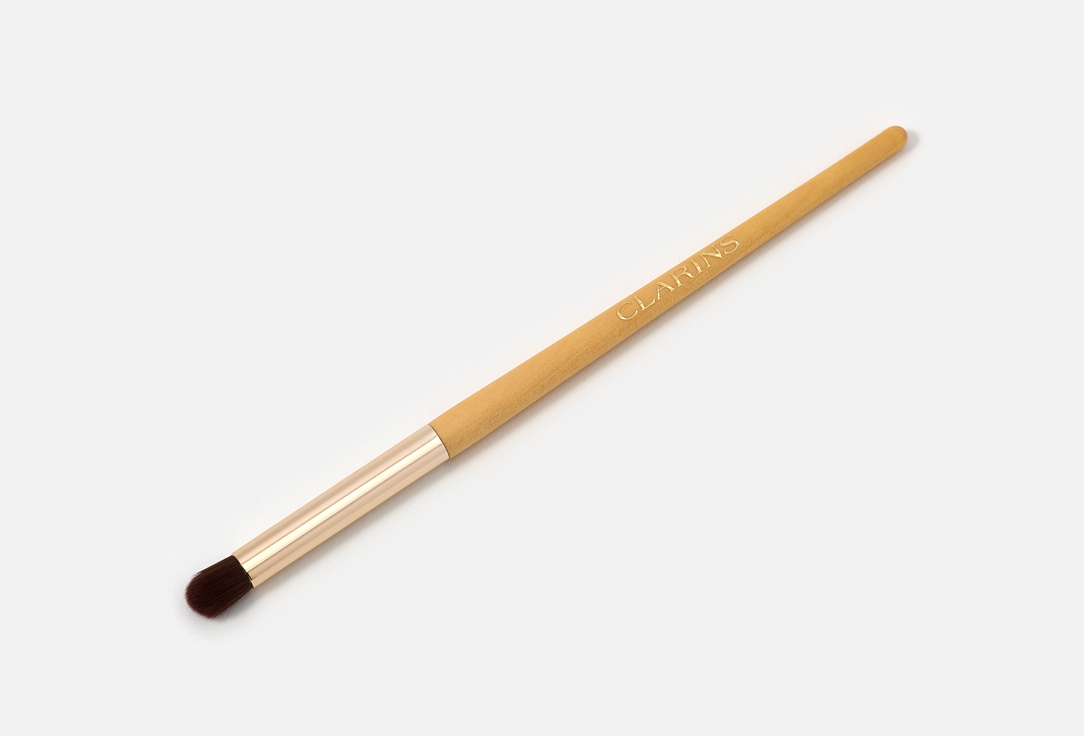 Clarins Eyeshadow brush Blending