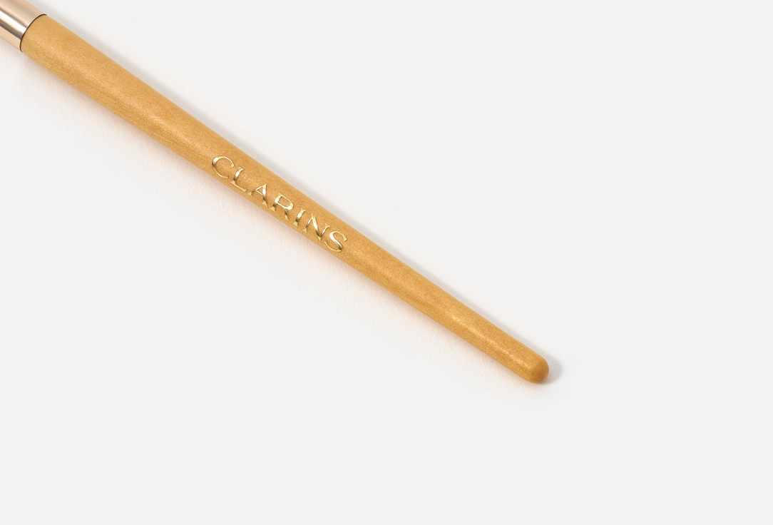 Clarins Eyeshadow brush Blending