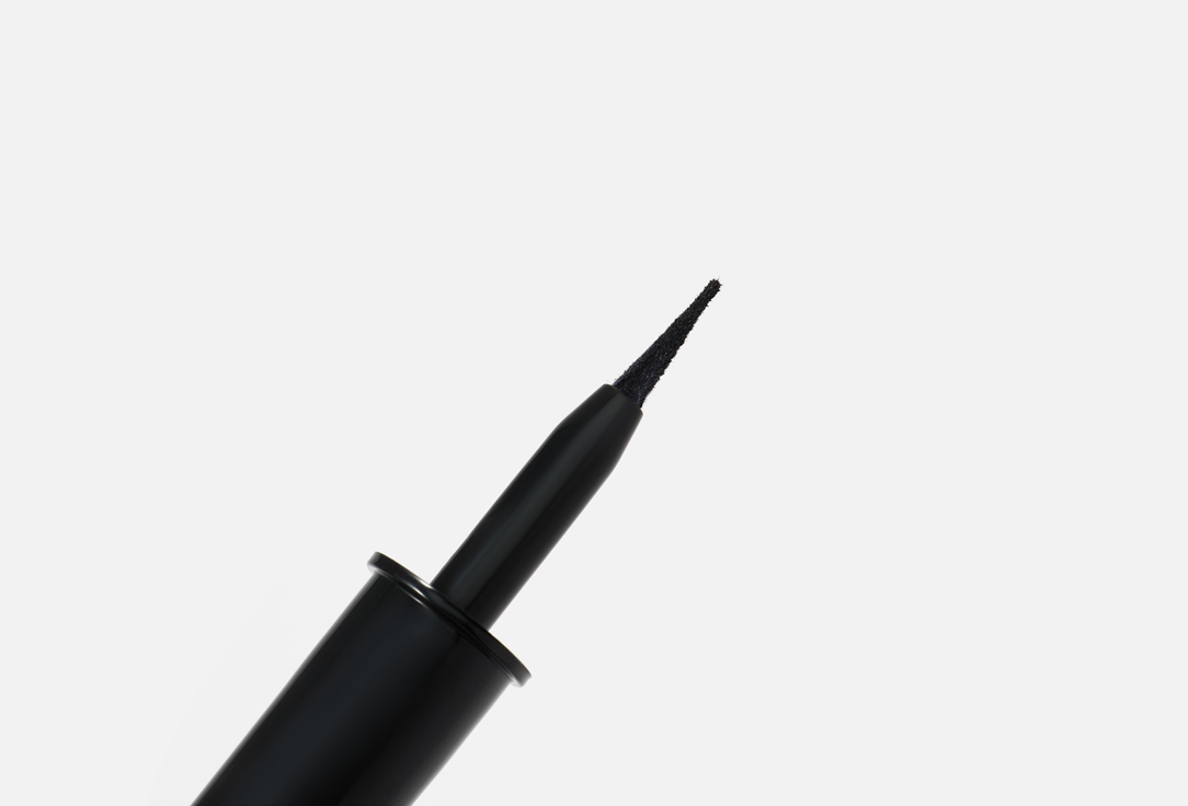 Lancôme Жидкий лайнер с кисточкой Artliner