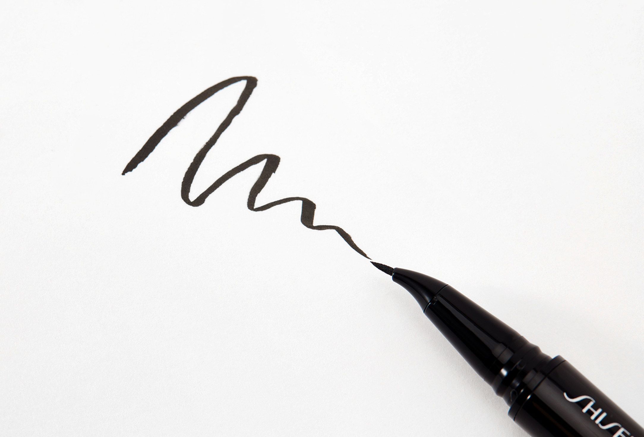 Shiseido Eyeliner Archliner Ink