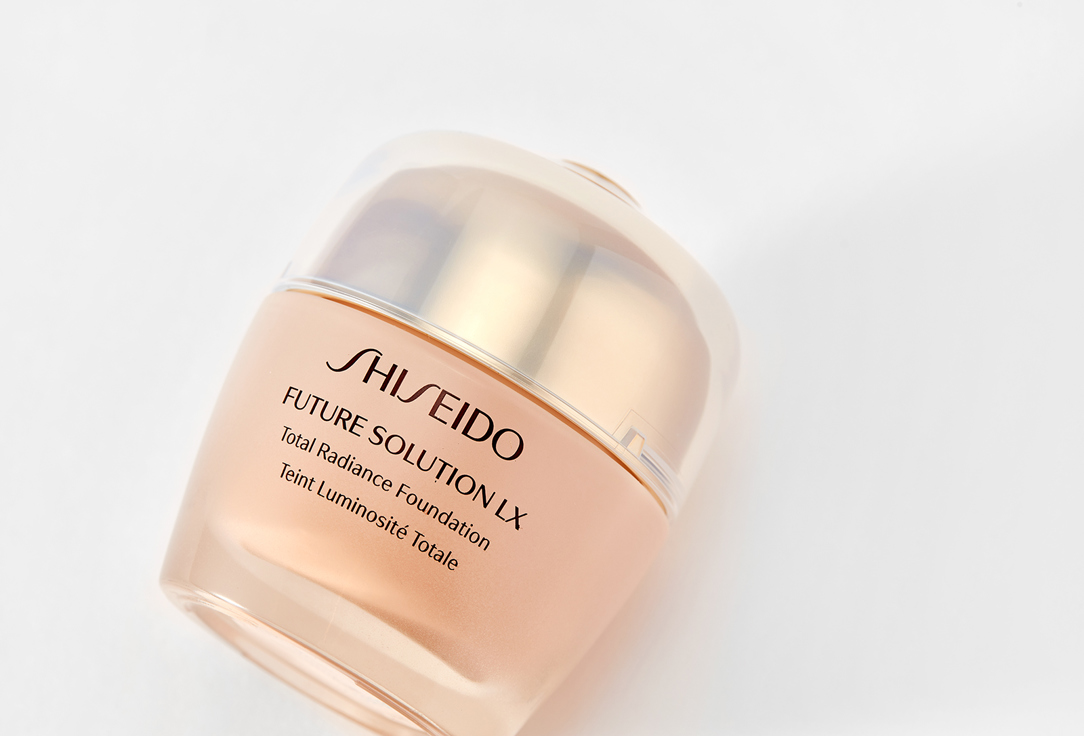 Shiseido Foundation with a radiant effect Future solution lx 3, Rose 30 ml Shiseido Foundation with a radiant effect Future solution lx