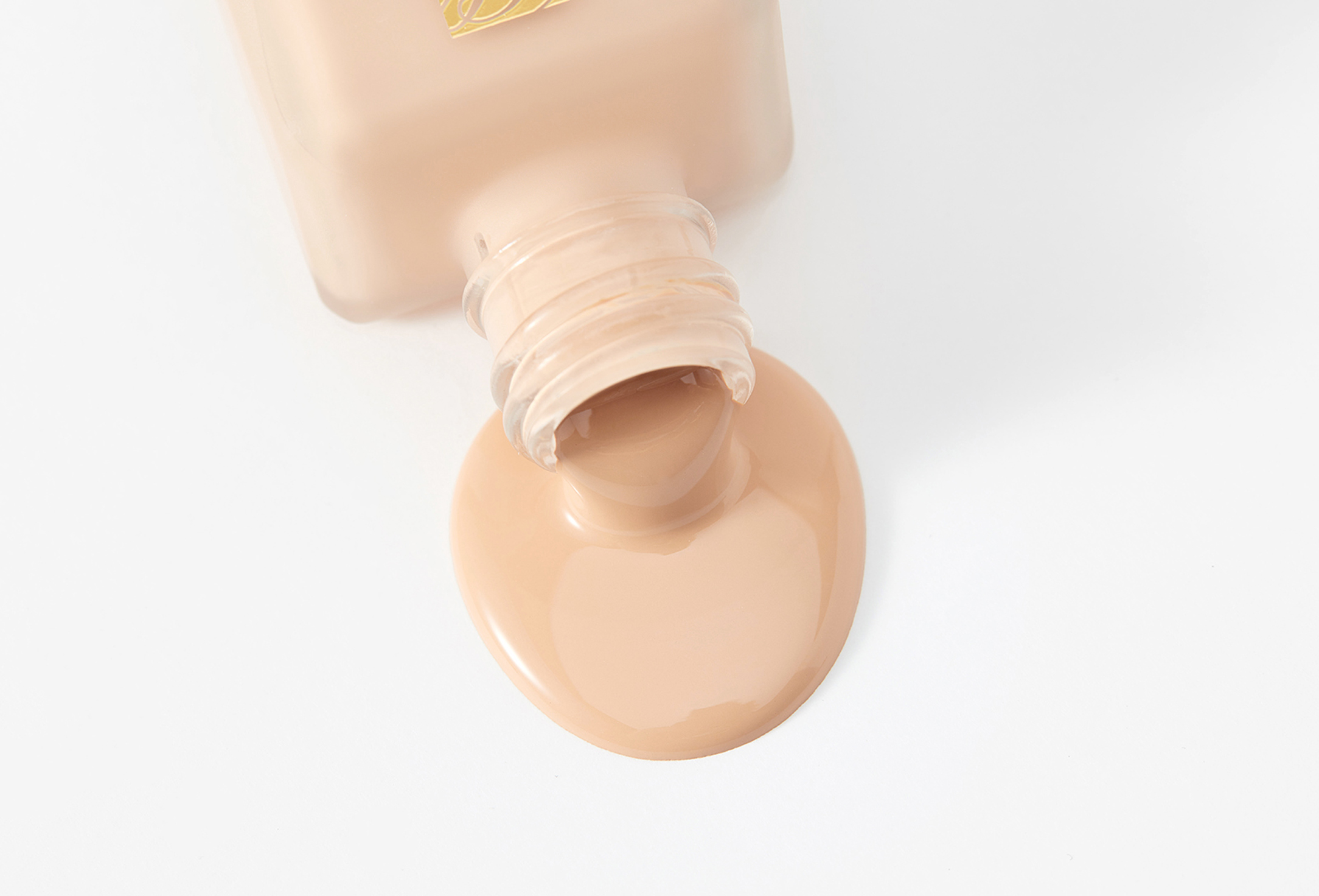 Estée Lauder Long-lasting liquid matte foundation SPF 10 Double Wear Stay-In-Place Makeup