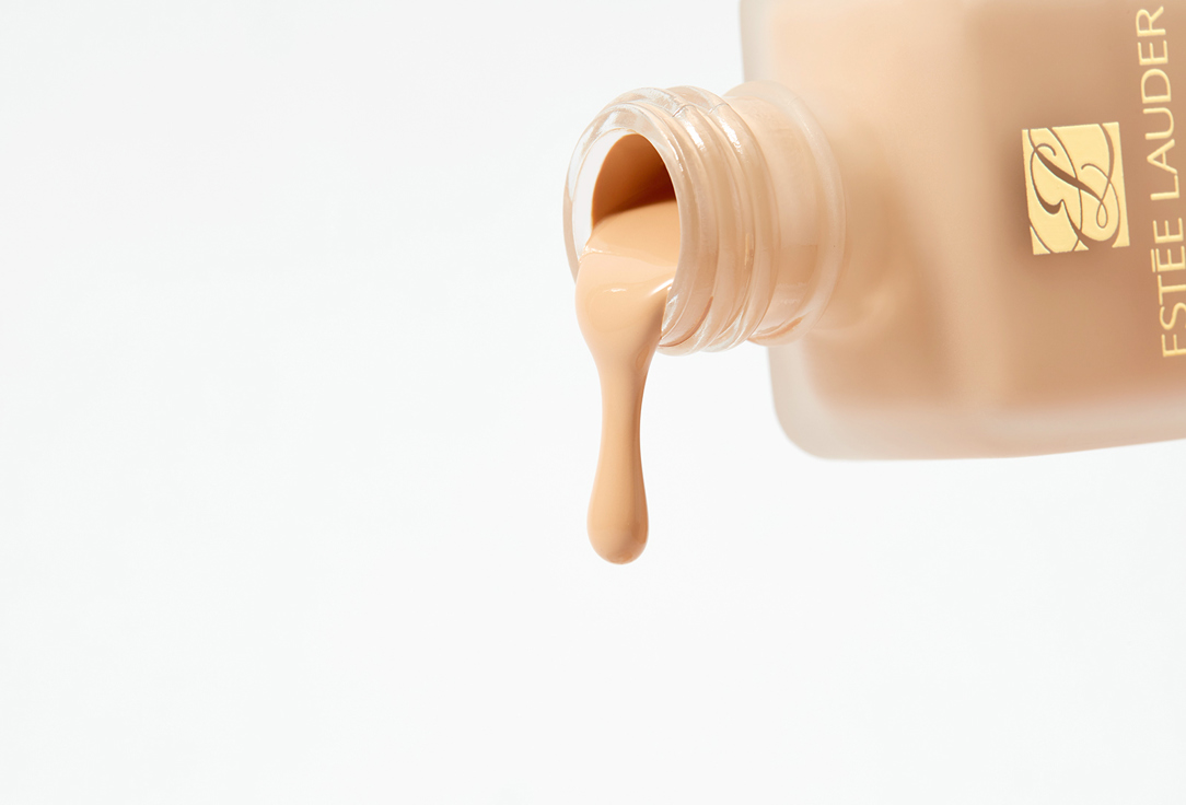 Estée Lauder Long-lasting liquid matte foundation SPF 10 Double Wear Stay-In-Place Makeup