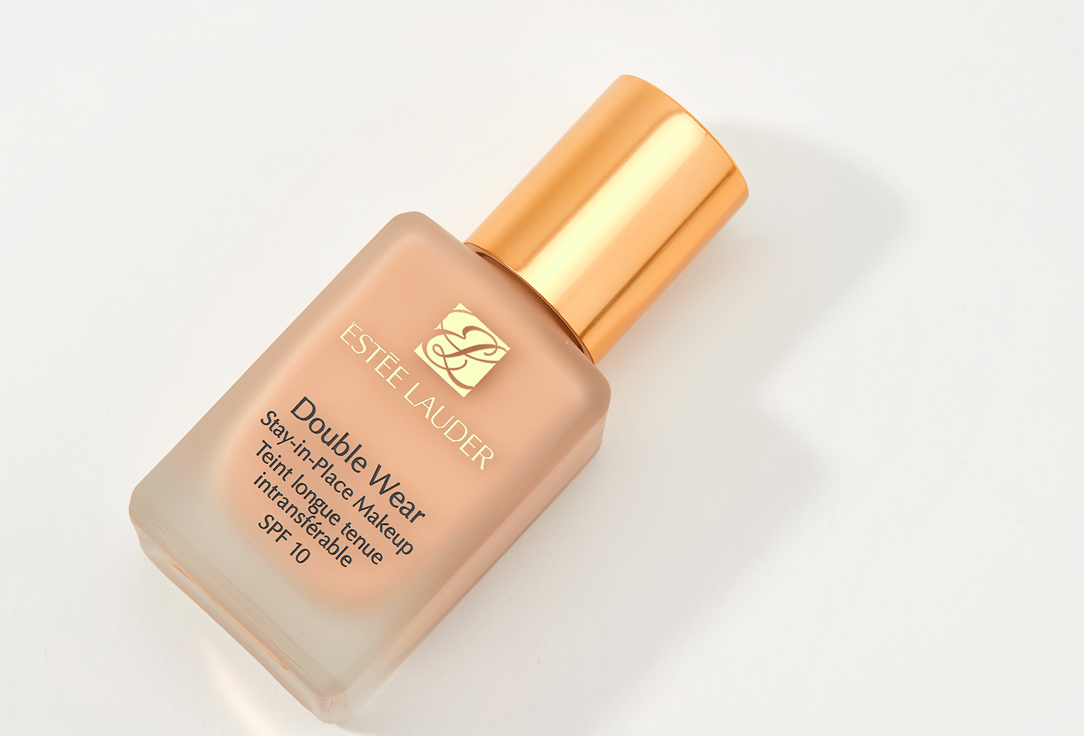 Estée Lauder Long-lasting liquid matte foundation SPF 10 Double Wear Stay-In-Place Makeup