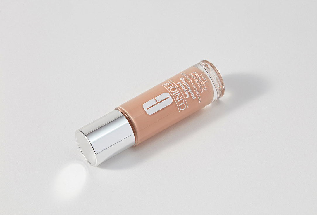 Clinique Long-Lasting Matte foundation & concealer 2-in-1 Beyond Perfecting