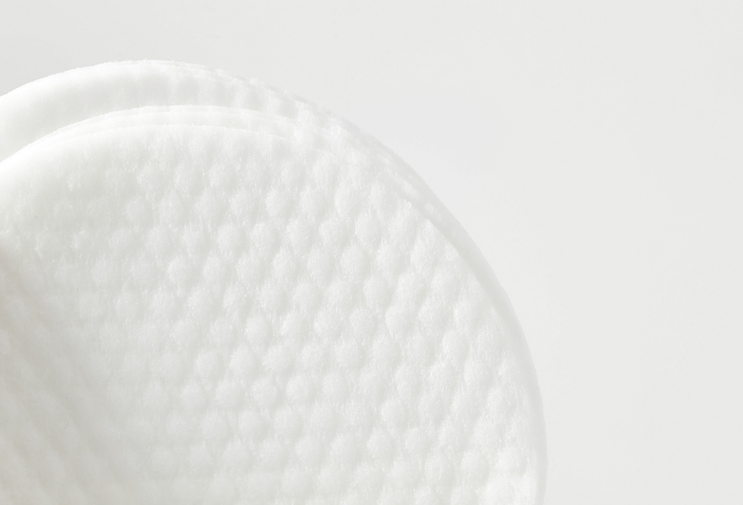 Dr. Lola Face Cleansing Pads before & after