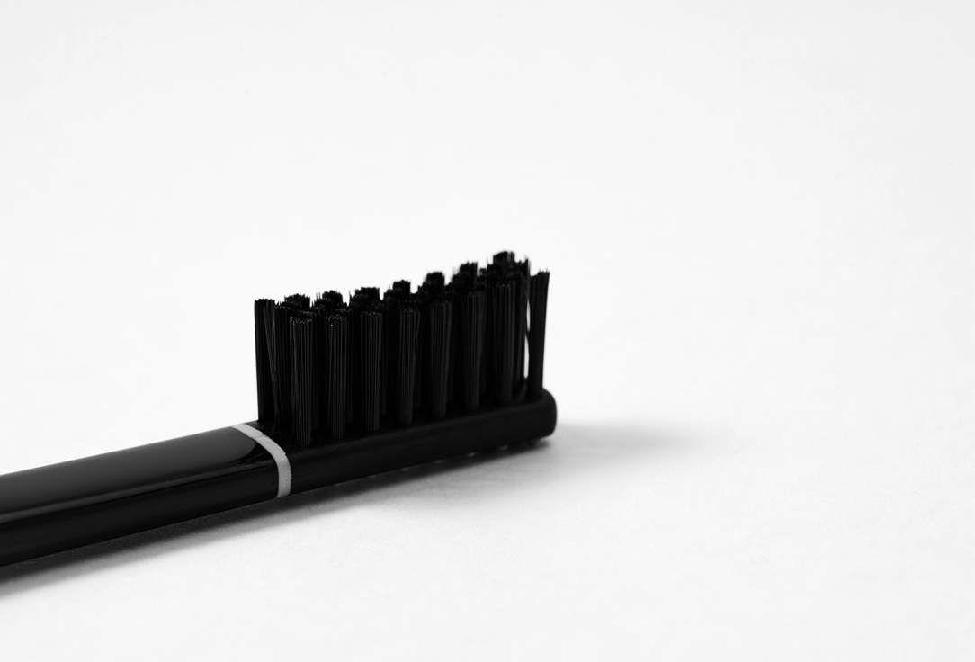 PIUMA Medium Toothbrush T03 Single Pack Medium Perfect Black