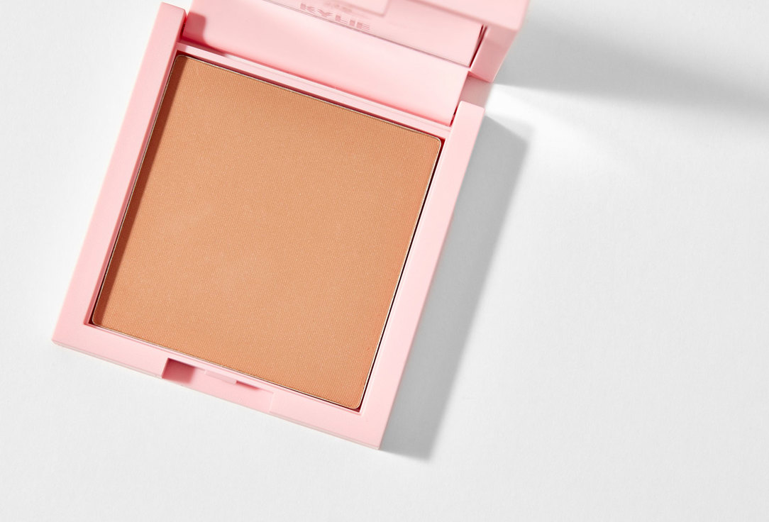 Kylie Cosmetics Pressed bronzing powder natural matte finish Pressed Bronzing Powder