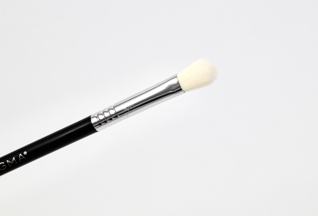 SIGMA BEAUTY BLENDING BRUSH E25
