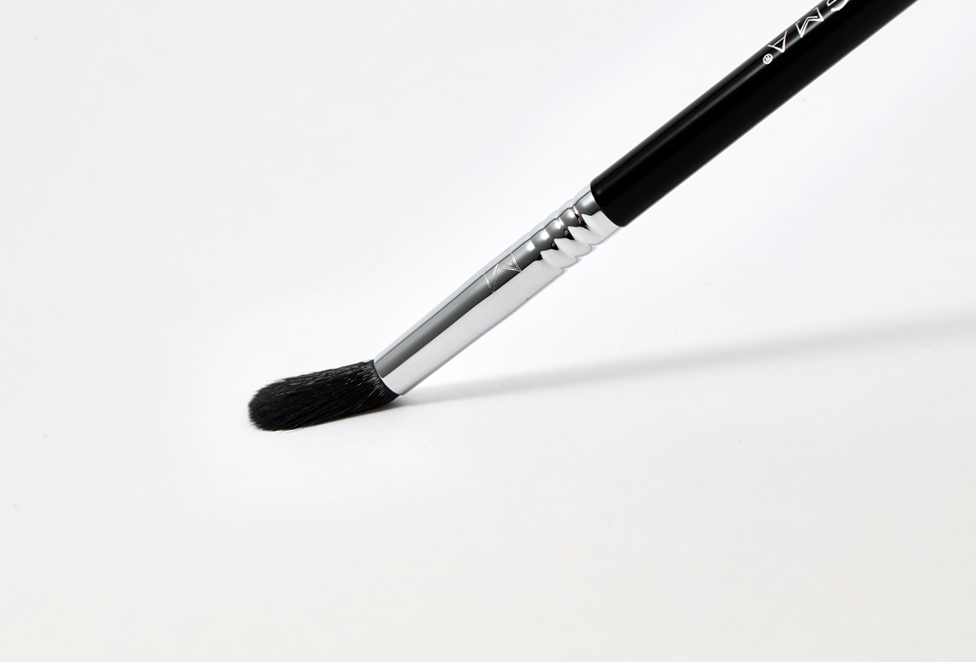 SIGMA BEAUTY TAPERED BLENDING BRUSH E40 1 pcs SIGMA BEAUTY TAPERED BLENDING BRUSH E40