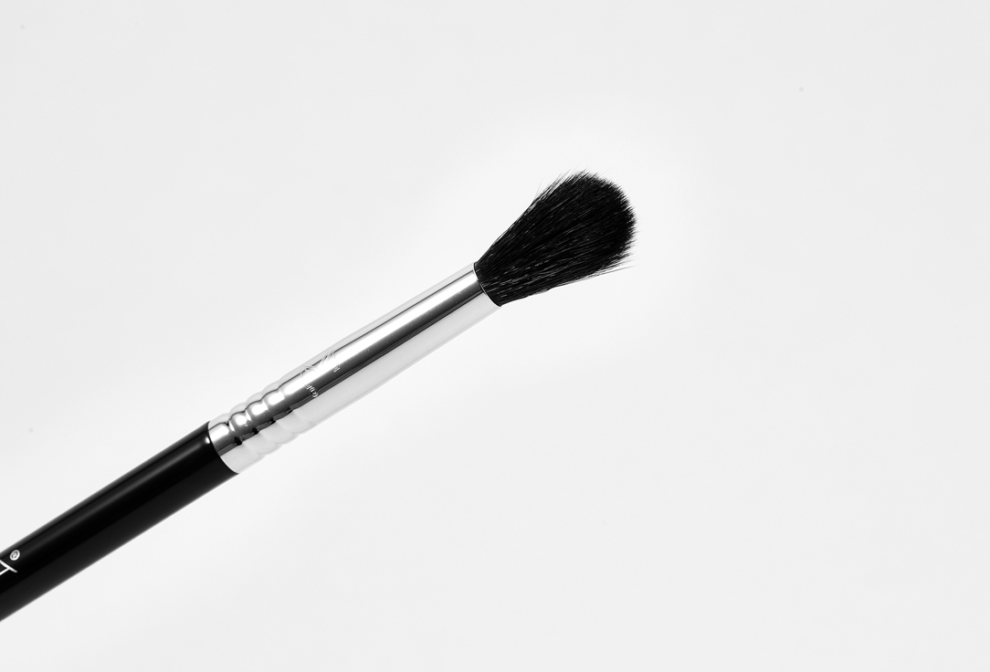 SIGMA BEAUTY TAPERED BLENDING BRUSH E40 1 pcs SIGMA BEAUTY TAPERED BLENDING BRUSH E40
