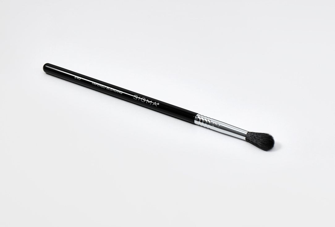SIGMA BEAUTY TAPERED BLENDING BRUSH E40 1 pcs SIGMA BEAUTY TAPERED BLENDING BRUSH E40