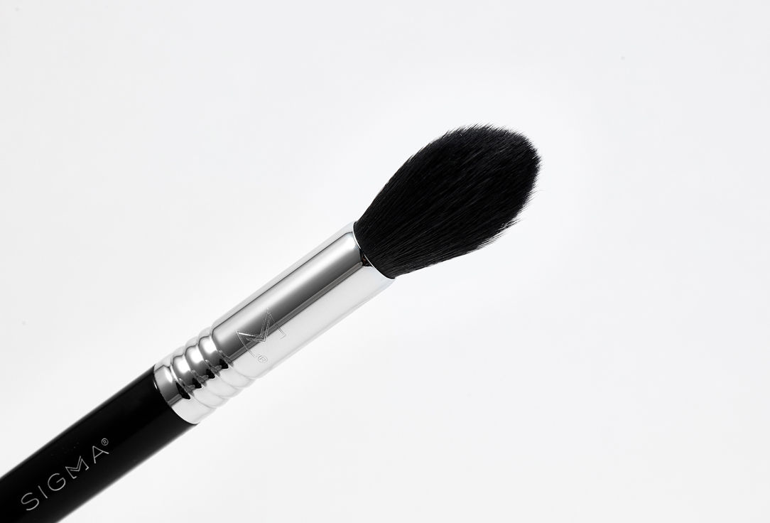 SIGMA BEAUTY TAPERED HIGHLIGHTER BRUSH F35 1 pcs SIGMA BEAUTY TAPERED HIGHLIGHTER BRUSH F35