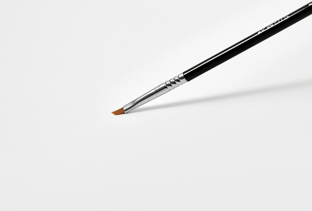 SIGMA BEAUTY WINGED LINER BRUSH E06 1 pcs SIGMA BEAUTY WINGED LINER BRUSH E06