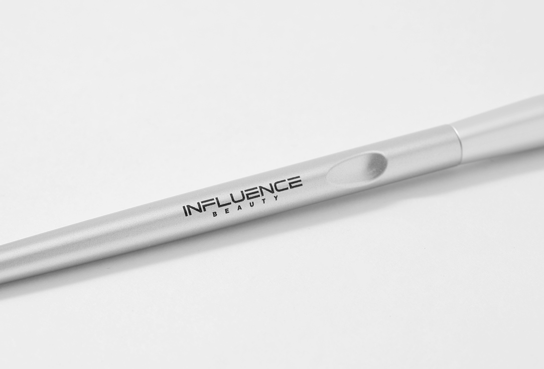 INFLUENCE beauty Duofibra Angled Brush DA–15R 1 pcs INFLUENCE beauty Duofibra Angled Brush DA–15R