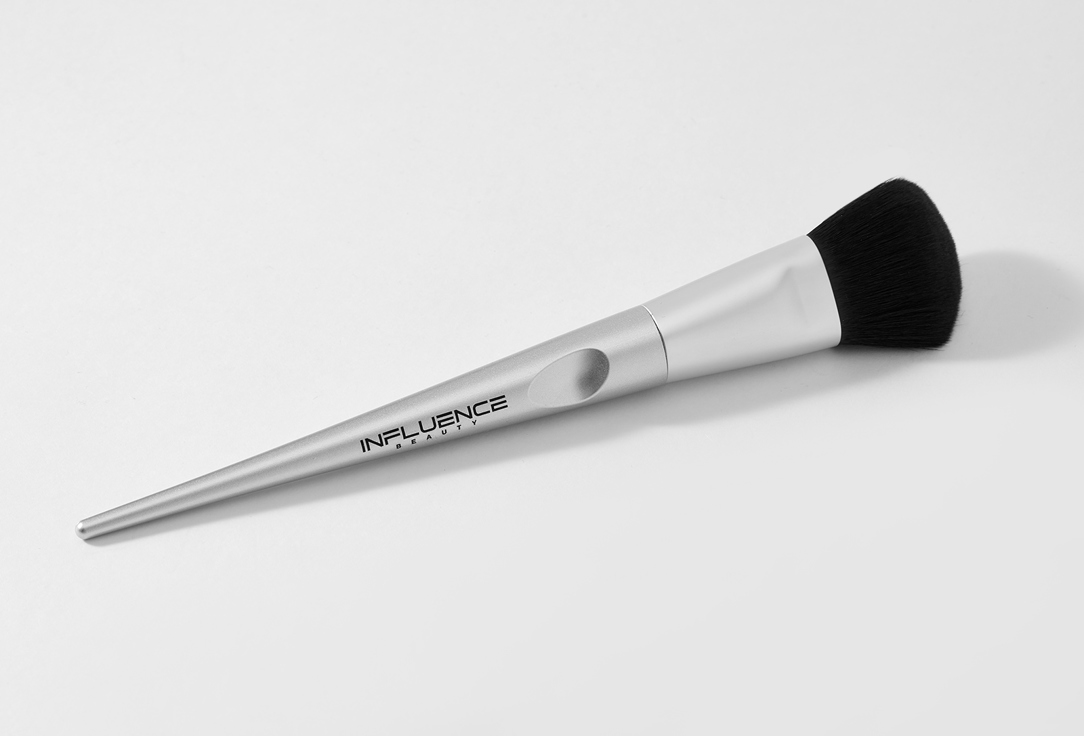 INFLUENCE beauty Sculptor and Powder Brush SP-30R 1 pcs INFLUENCE beauty Sculptor and Powder Brush SP-30R