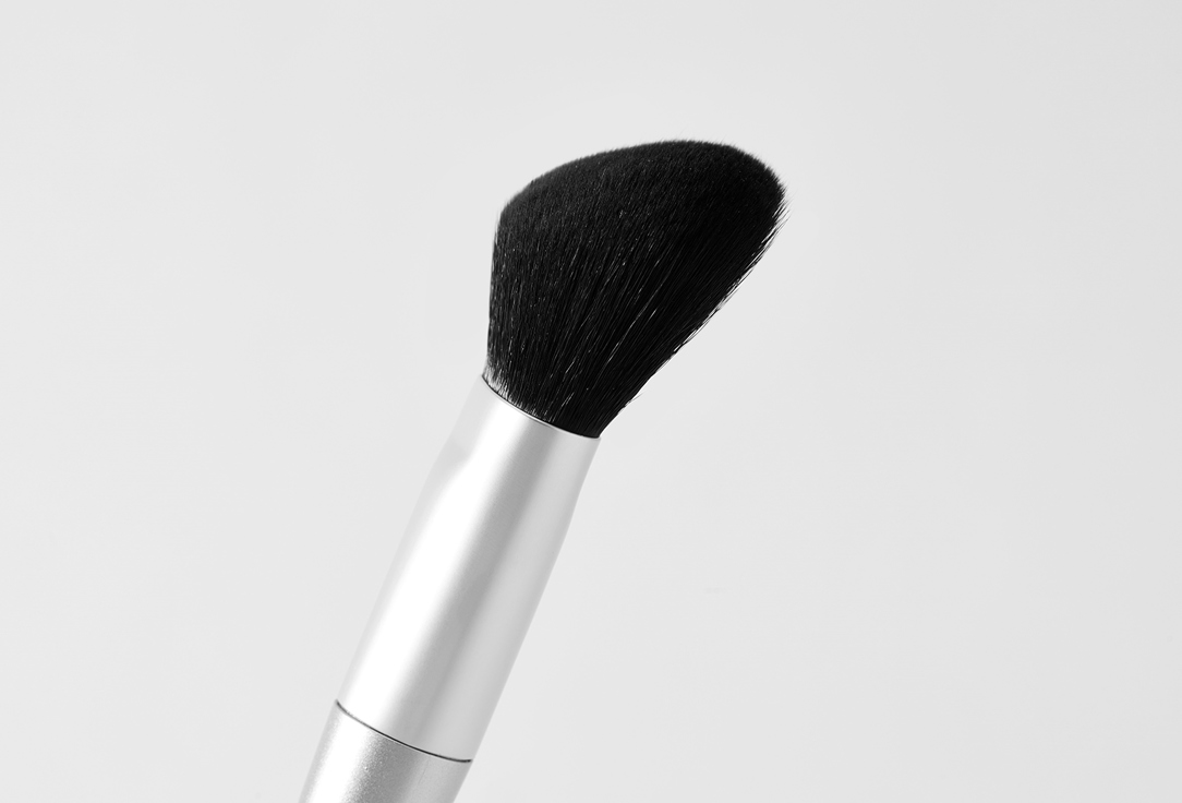 INFLUENCE beauty Sculptor and Powder Brush SP-30R 1 pcs INFLUENCE beauty Sculptor and Powder Brush SP-30R