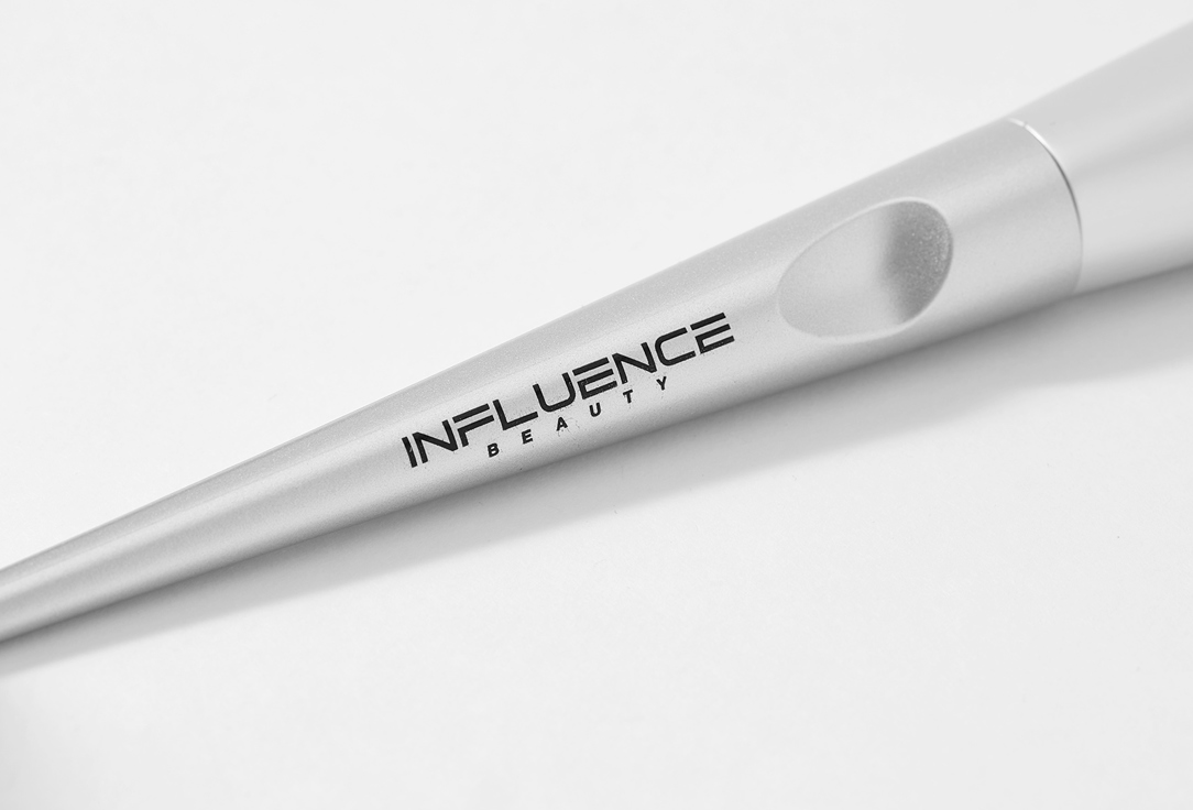 INFLUENCE beauty Sculptor and Powder Brush SP-30R 1 pcs INFLUENCE beauty Sculptor and Powder Brush SP-30R