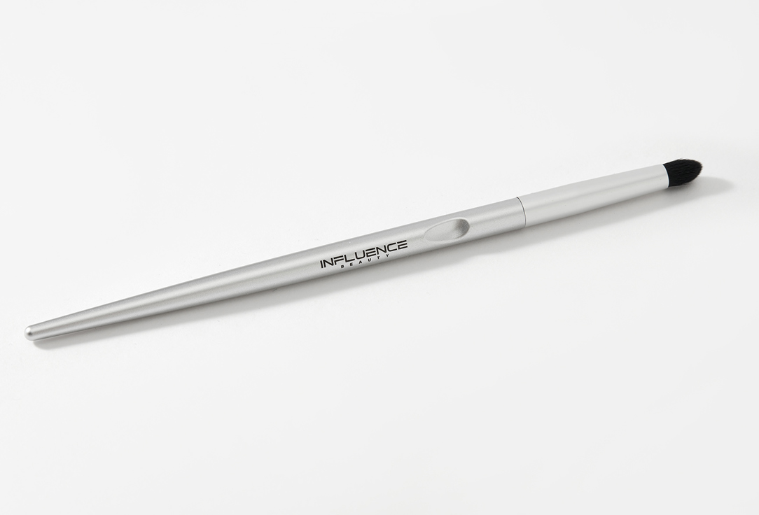 INFLUENCE beauty Precise Eyeshadow Brush E/PB-06R 1 pcs INFLUENCE beauty Precise Eyeshadow Brush E/PB-06R