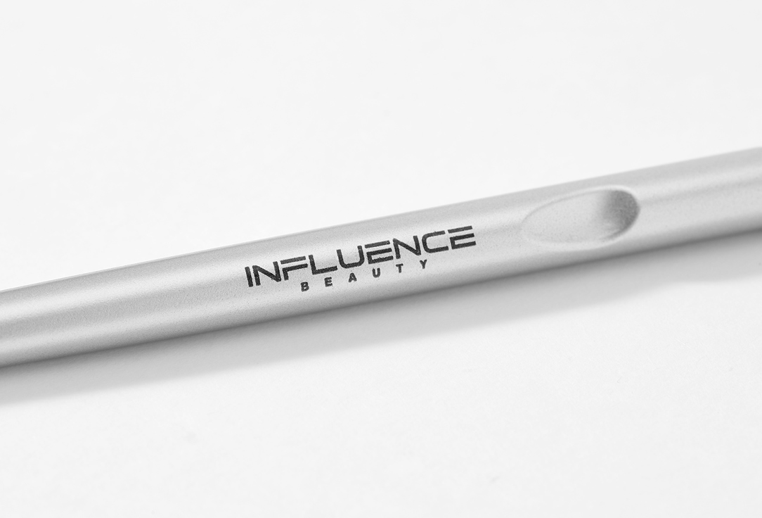 INFLUENCE beauty Basic Eyeshadow Brush E/BB-12R 1 pcs INFLUENCE beauty Basic Eyeshadow Brush E/BB-12R