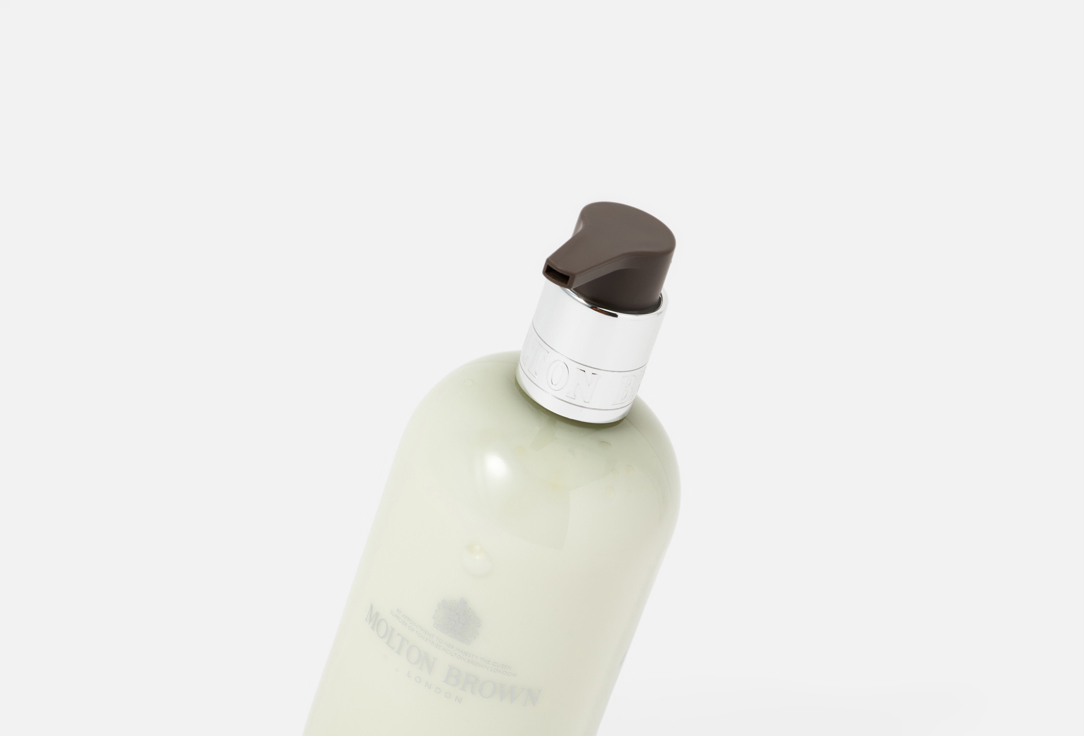 Molton Brown Hand Lotion Orange & Bergamot 300 ml Molton Brown Hand Lotion Orange & Bergamot
