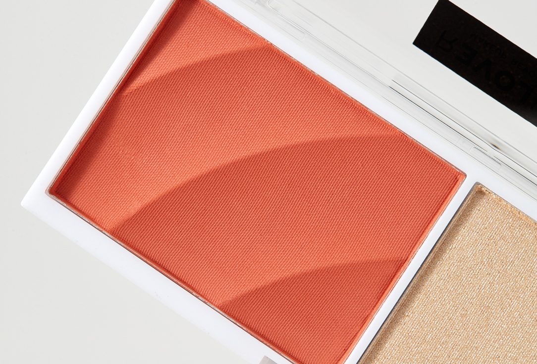 RELOVE REVOLUTION Blushed and highlighter face palette Colour Play Daydream 5.8 g RELOVE REVOLUTION Blushed and highlighter face palette Colour Play