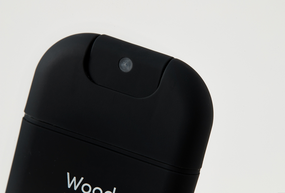 HAAN Очищающий и увлажняющий спрей для рук Wood night