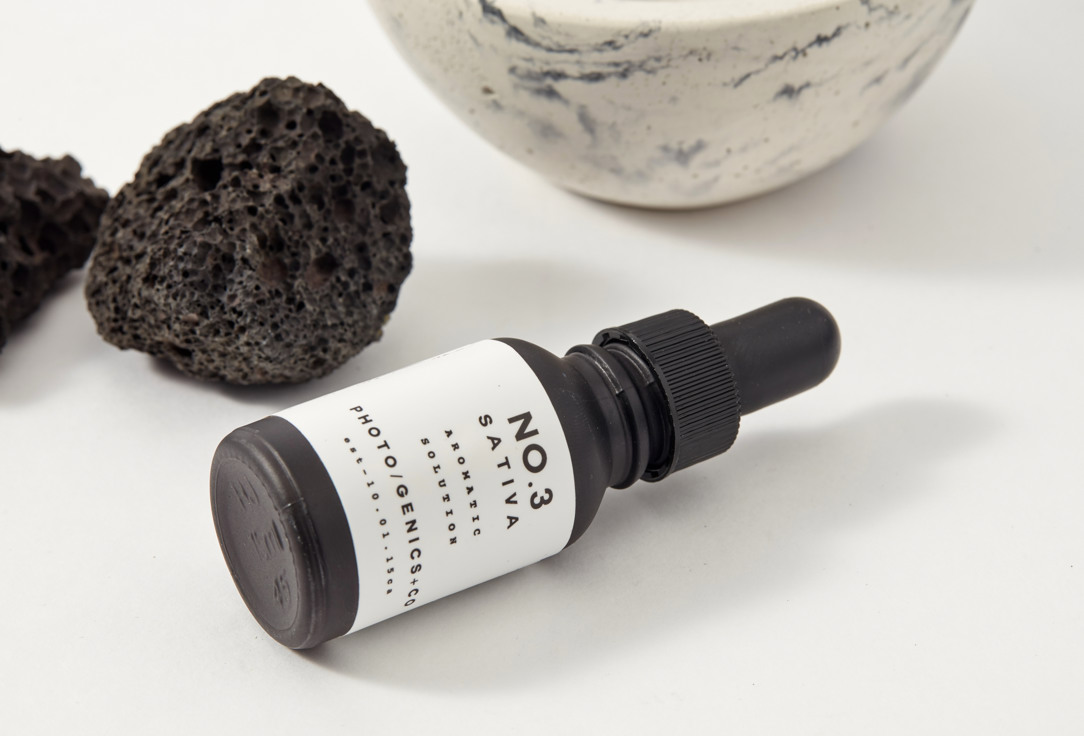 PHOTO-GENICS + CO Aromatic Set: Perfume, Bowl, Rocks No.3 Sativa Lava Rock Set