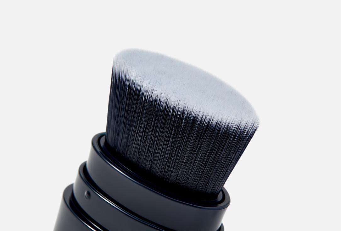 Clé de Peau Beauté Make up brush Portable brush