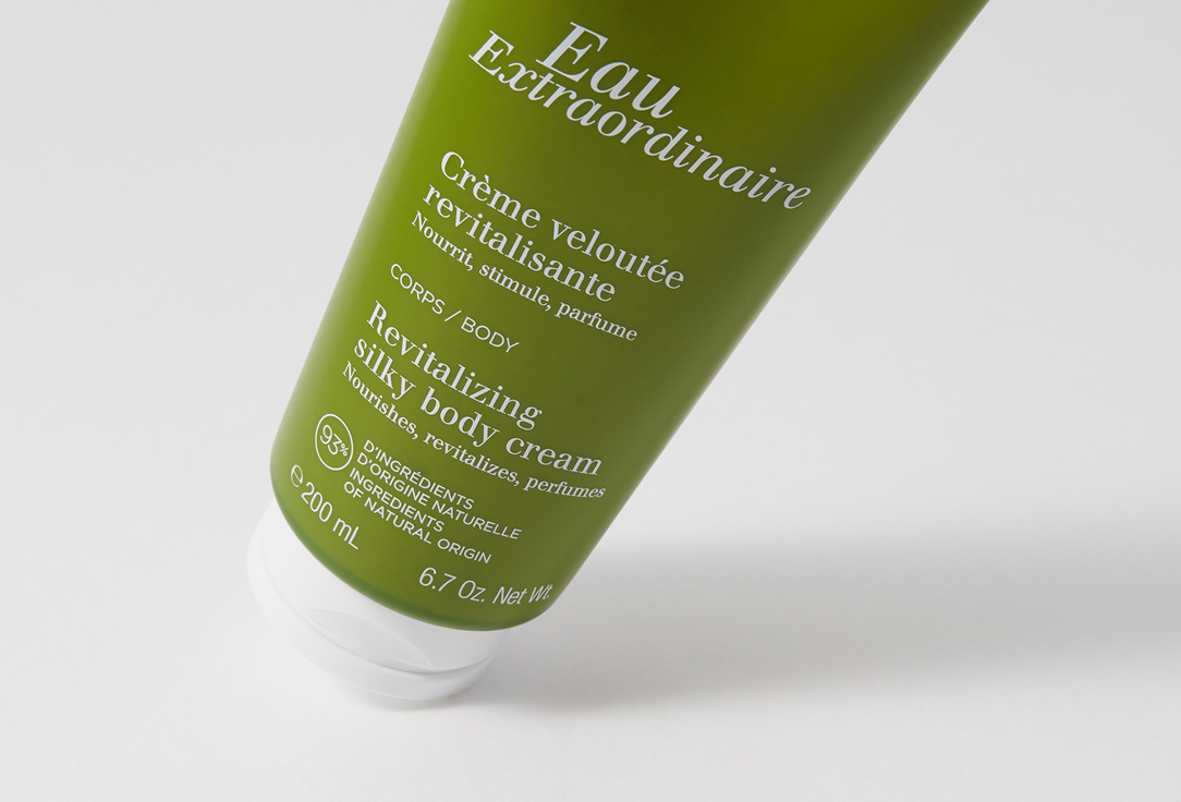 Clarins Питательный крем для тела EAU EXTRAORDINAIRE REVITALIZING SILKY BODY CREAM