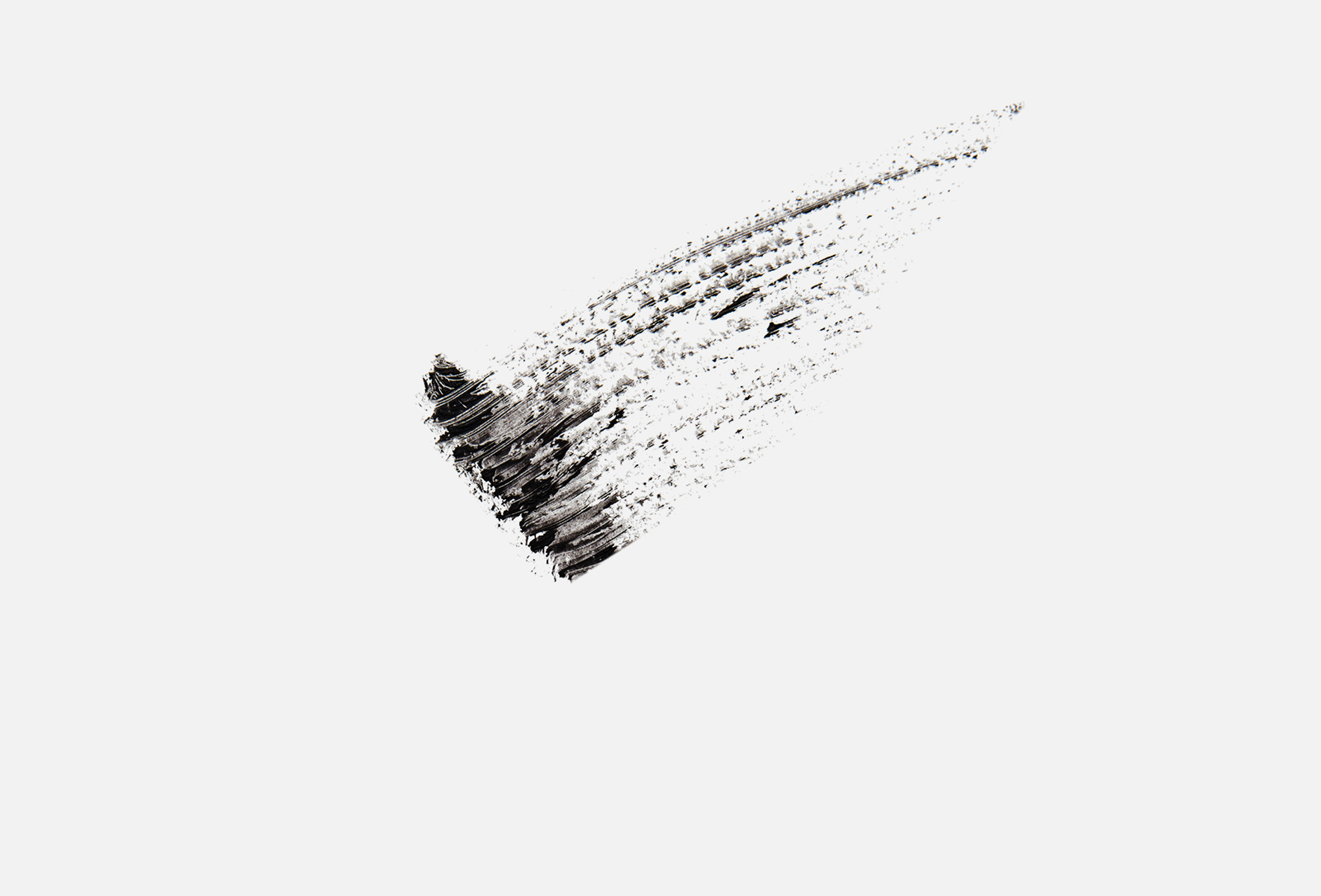 KIKO Milano volume, lash-sculpting mascara Luxurious Lashes Maxi