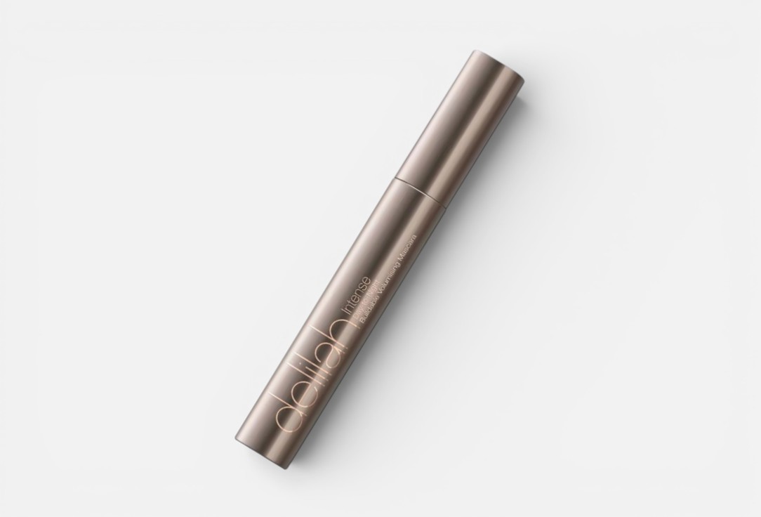 DELILAH Volumising lengthening mascara Intense Day to Night Buildable