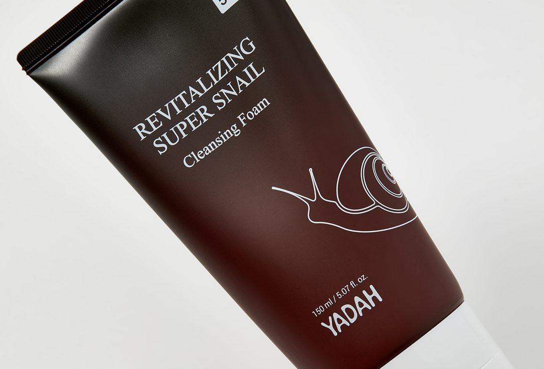 Yadah Восстанавливающая пенка для умывания с муцином улитки Revitalizing Super Snail Cleansing Foam 150 мл Yadah Восстанавливающая пенка для умывания с муцином улитки Revitalizing Super Snail Cleansing Foam