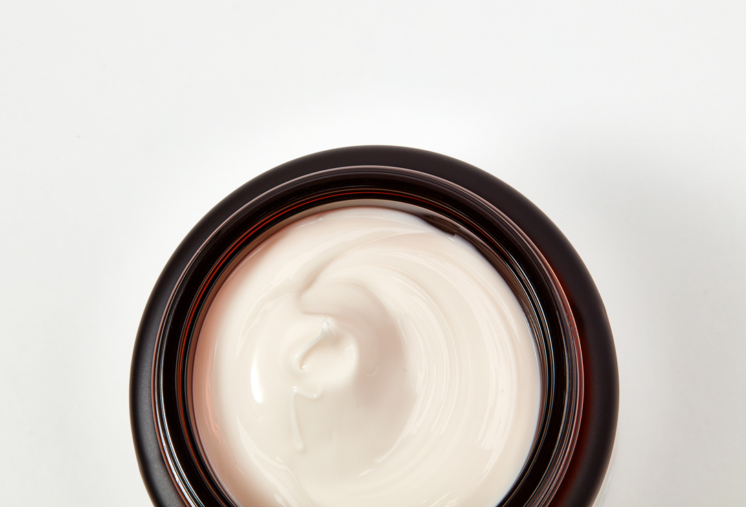 Yadah Восстанавливающий крем для лица с муцином улитки Revitalizing Super Snail Cream 80 мл Yadah Восстанавливающий крем для лица с муцином улитки Revitalizing Super Snail Cream