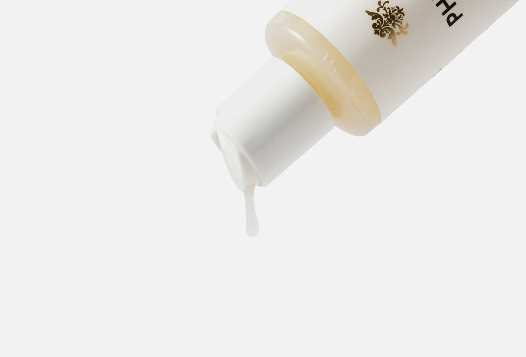 PHILIP B Moisturizing Shampoo Weightless Volumizing Shampoo
