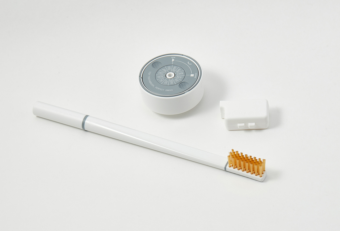 PIUMA Medium toothbrush with stand VITAMIN C