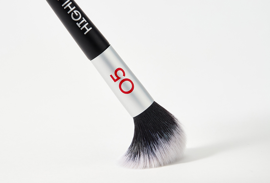 Pastel Cosmetics Highlighter Brush Profashion 05