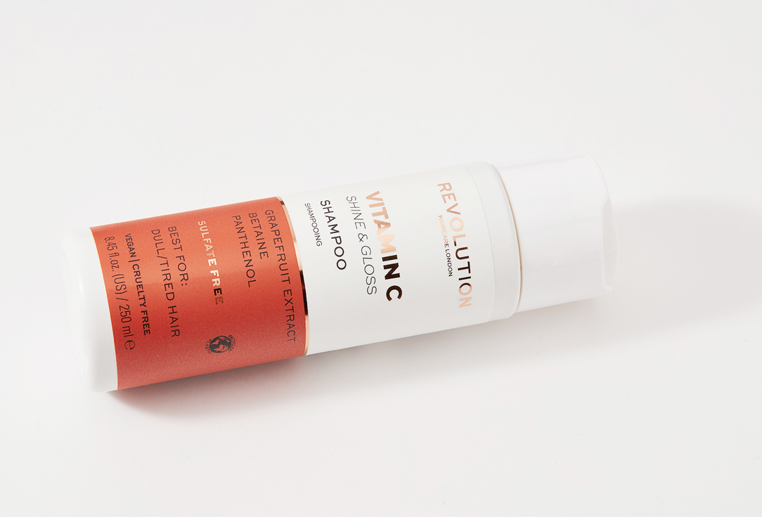 Revolution Haircare Stengthening Shampoo Vitamin C 250 ml Revolution Haircare Stengthening Shampoo Vitamin C