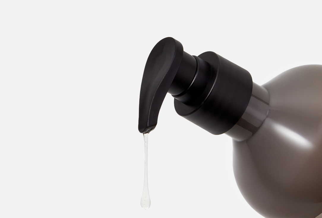 OKOLO Hydrating shampoo for softer shinier hair Oasis Replenish Wash