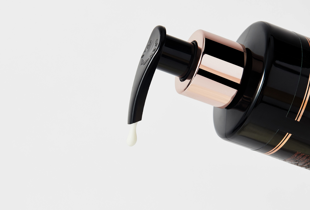 INSTITUT KARITE PARIS Nourishing & Moisturizing body milk Shea Body Milk Black Leather 250 ml INSTITUT KARITE PARIS Nourishing & Moisturizing body milk Shea Body Milk Black Leather