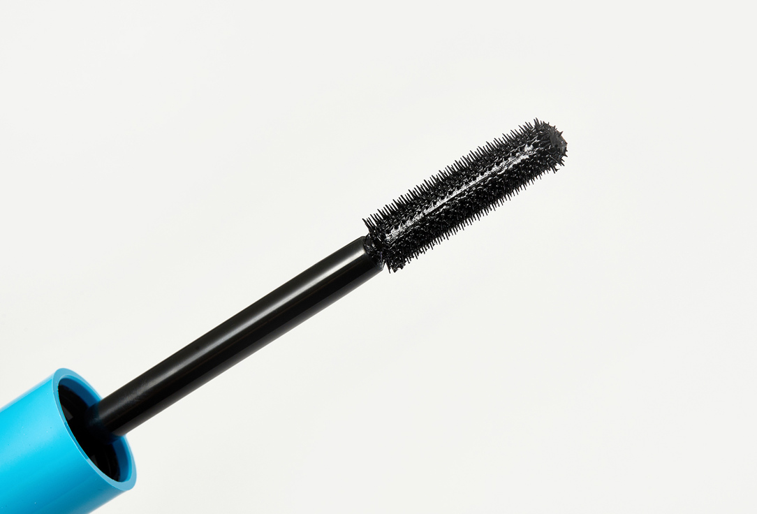 essence Waterproof mascara I LOVE EXTREME CRAZY VOLUME