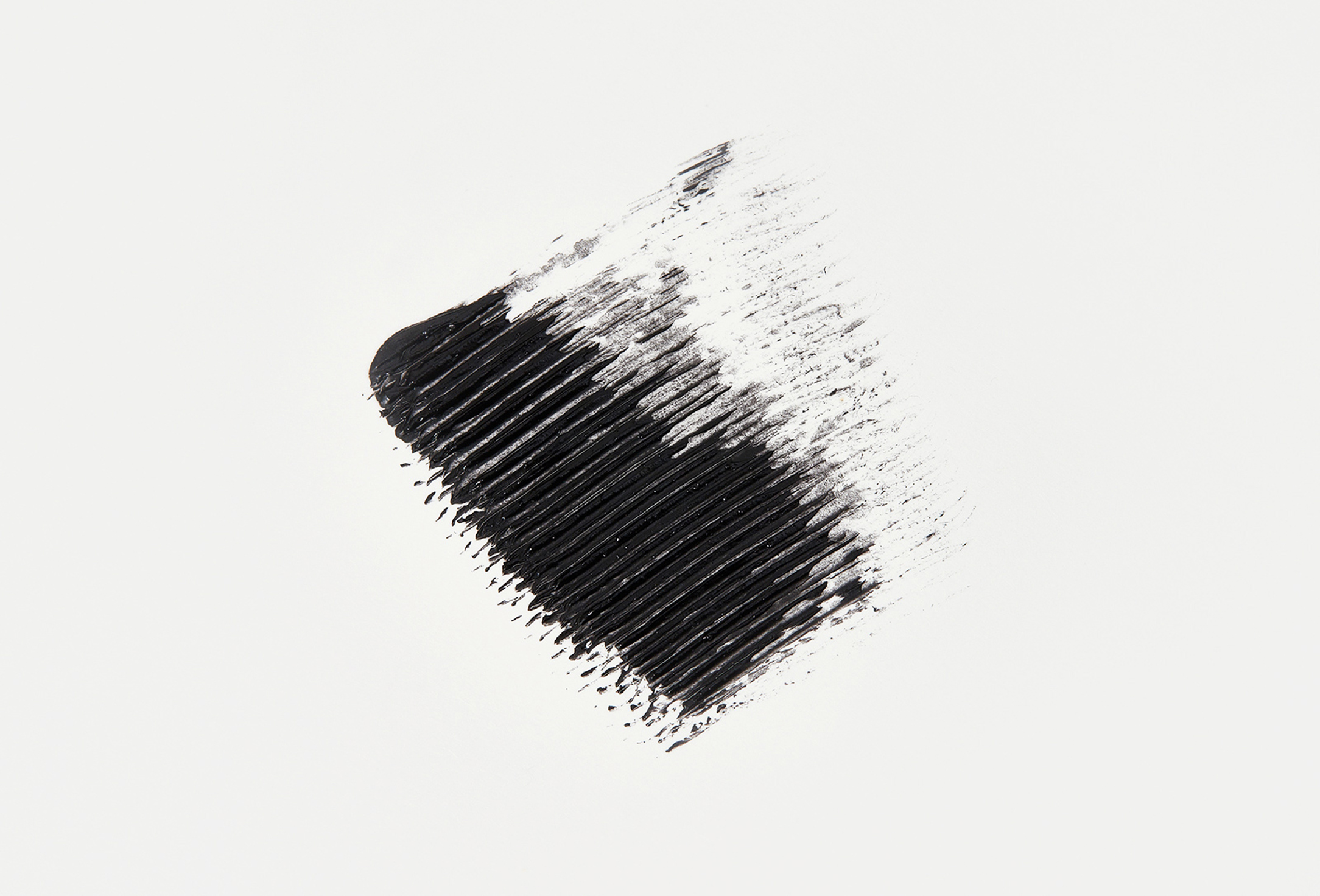 essence Waterproof mascara I LOVE EXTREME CRAZY VOLUME