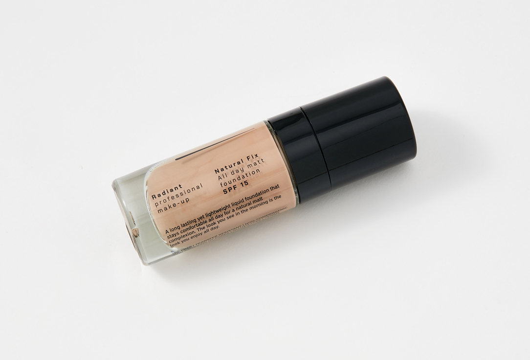 Radiant Professional Make-Up Long-Lasting Mattifying Foundation SPF 15 Natural Fix