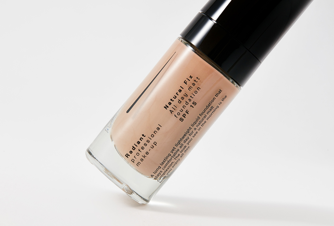 Radiant Professional Make-Up Long-Lasting Mattifying Foundation SPF 15 Natural Fix