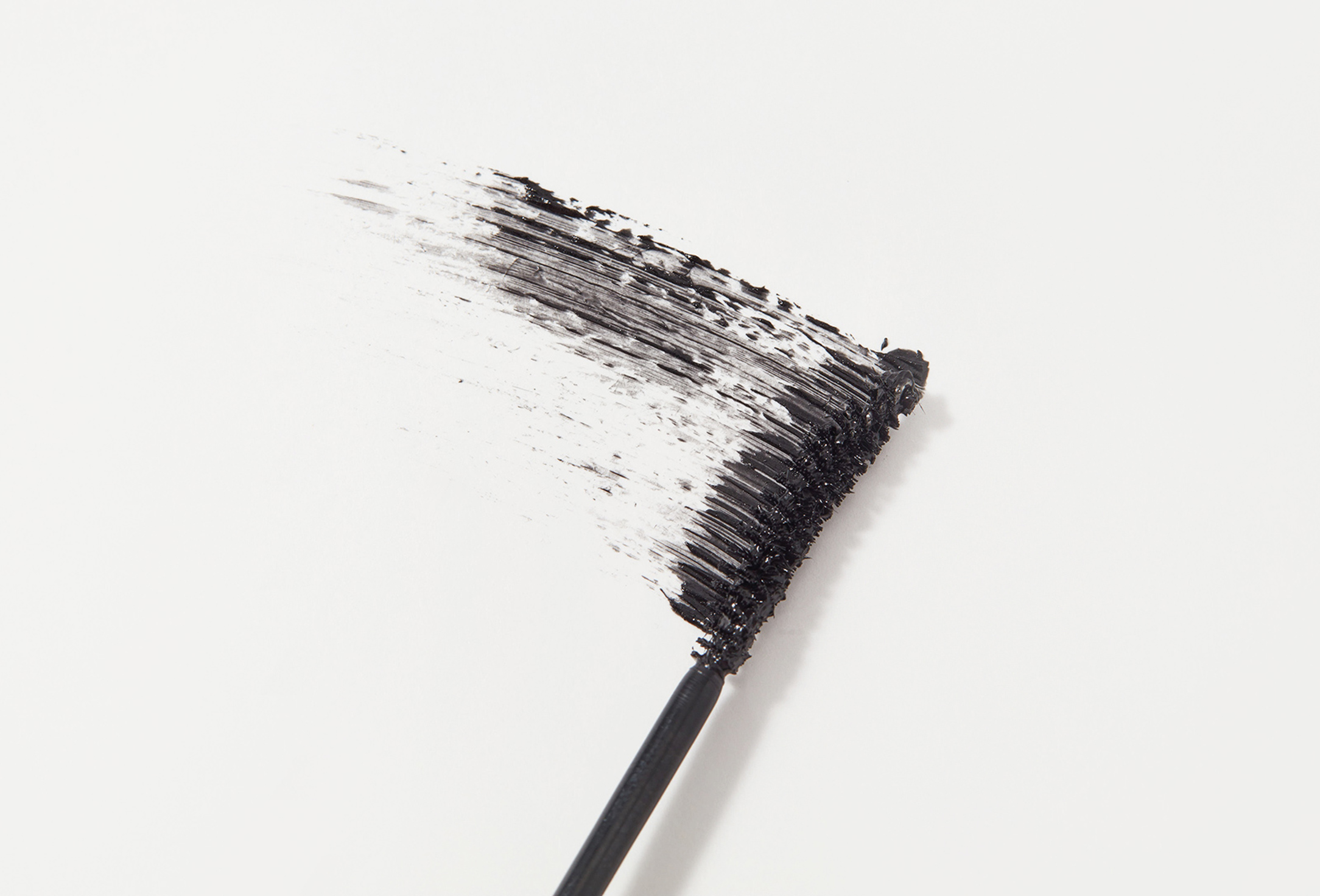 Thim Long-lasting eyelash lengthening mascara Hypoallergenic and long-lasting