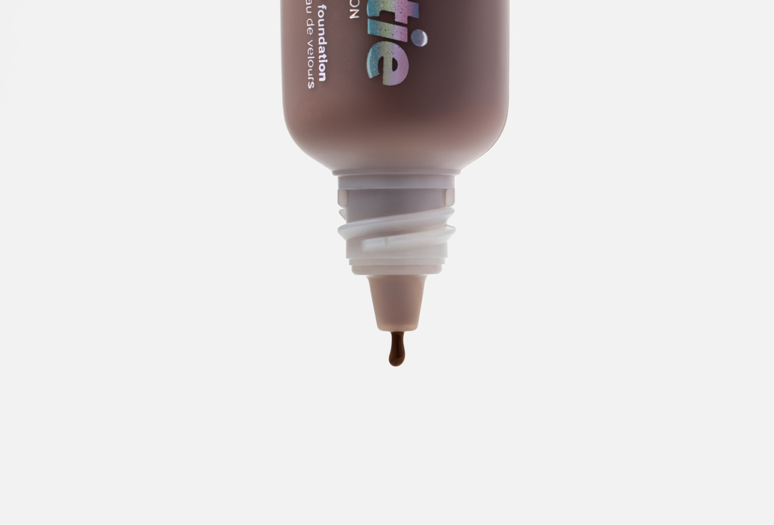 Lottie London Long-Lasting Liquid Foundation Velvet skin tint matte