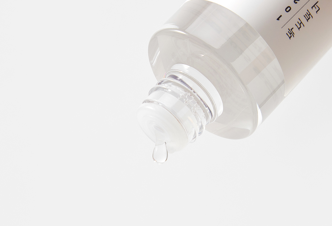 Round Lab Moisturizing Face Toner 1025 DOKDO TONER