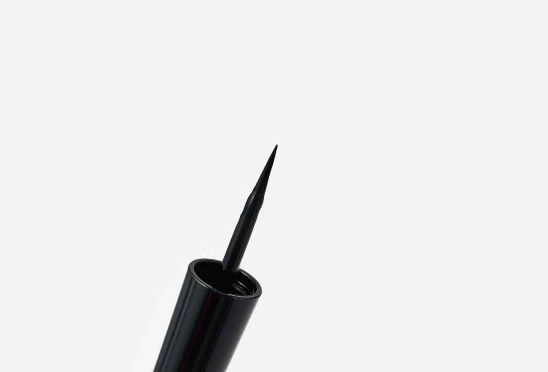 Character Liquid Eyeliner Fabulous 601 3.7 ml Character Liquid Eyeliner Fabulous