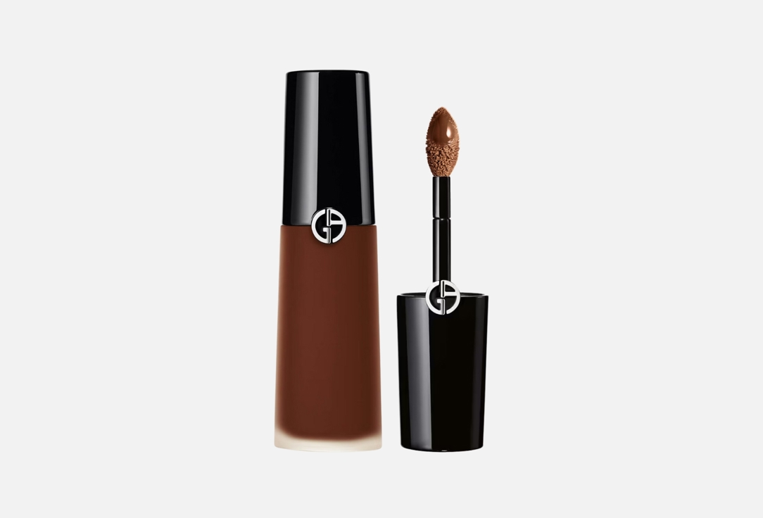Armani Hydrating & Brightening Concealer Luminous Silk 15, Very deep neutral 12 ml Armani Hydrating & Brightening Concealer Luminous Silk
