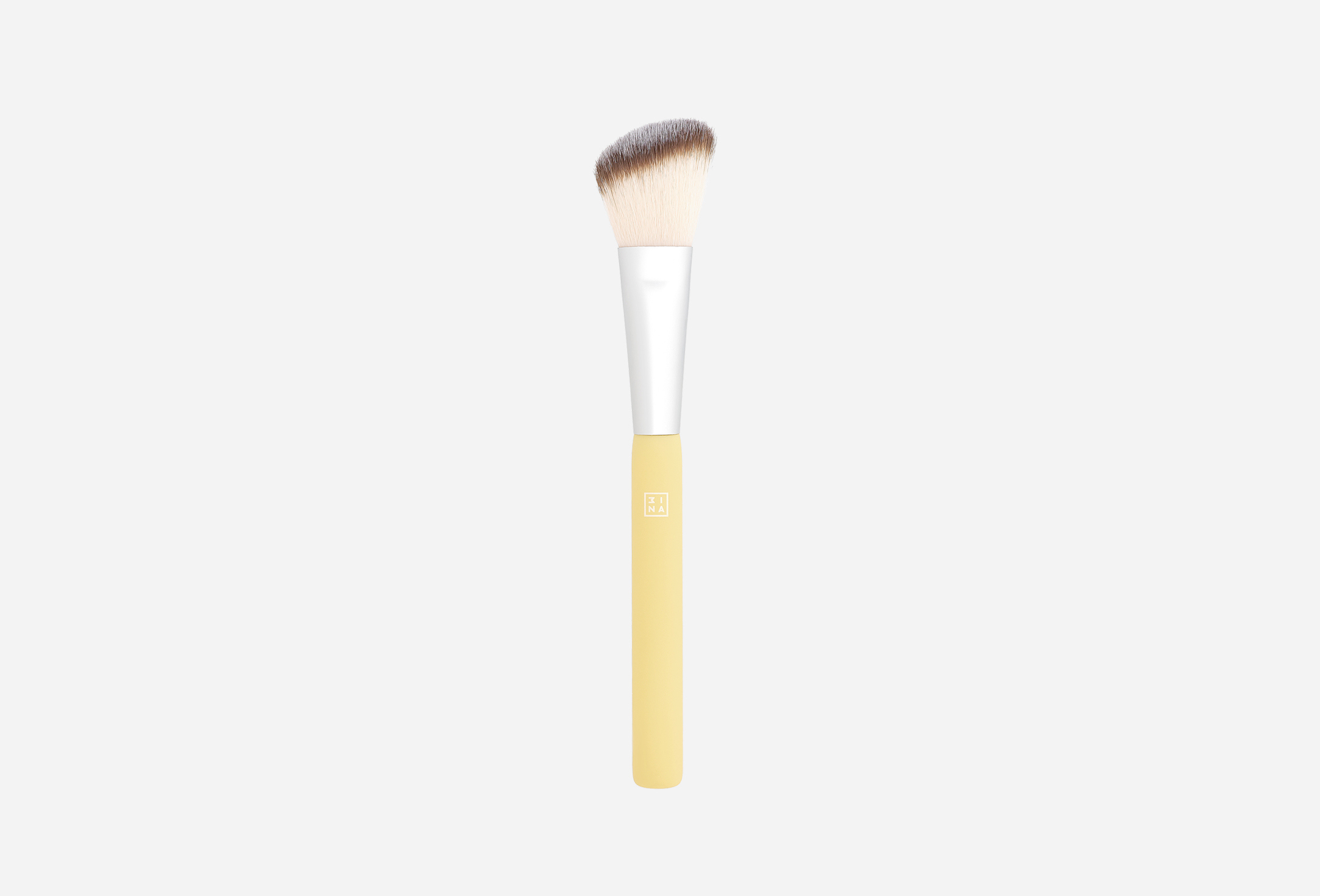The Angle Blush Brush 1